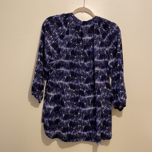 100% Silk blouse. - Picture 4 of 11